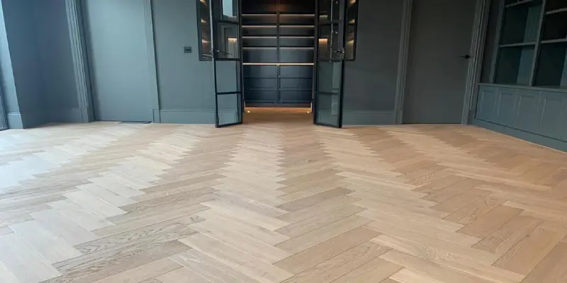 Herringbone wood Flooring​